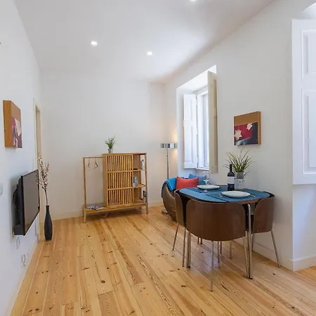 Castelo 12 - Apartments & Suites Apartment Lisbon